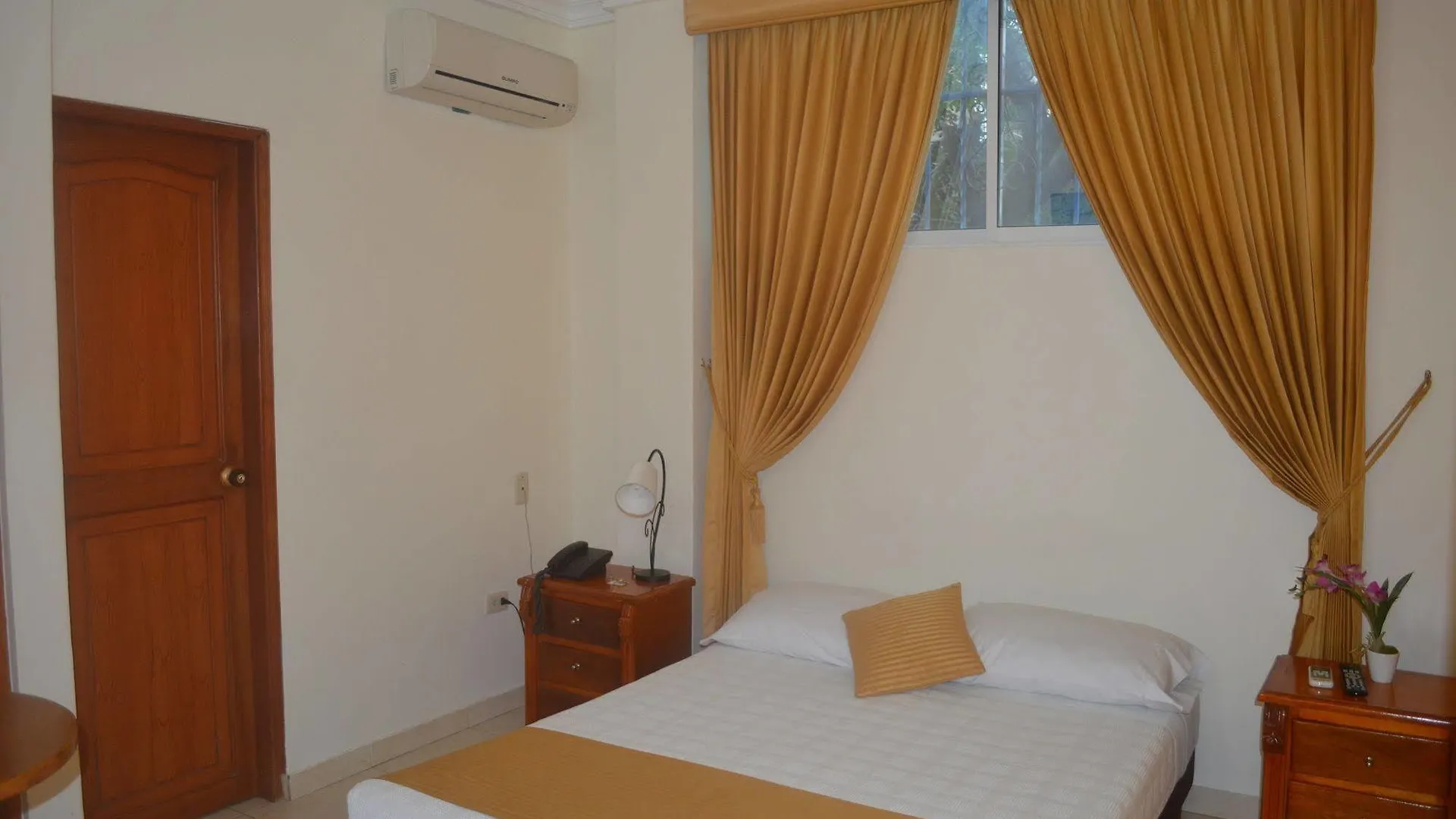 ***  Hotel San Miguel Imperial Santa Marta  Colombie